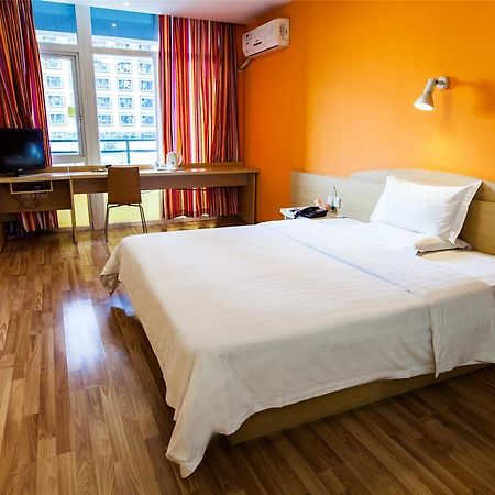 7Days Inn Qingdao Haiyunan Xinglong Road Værelse billede